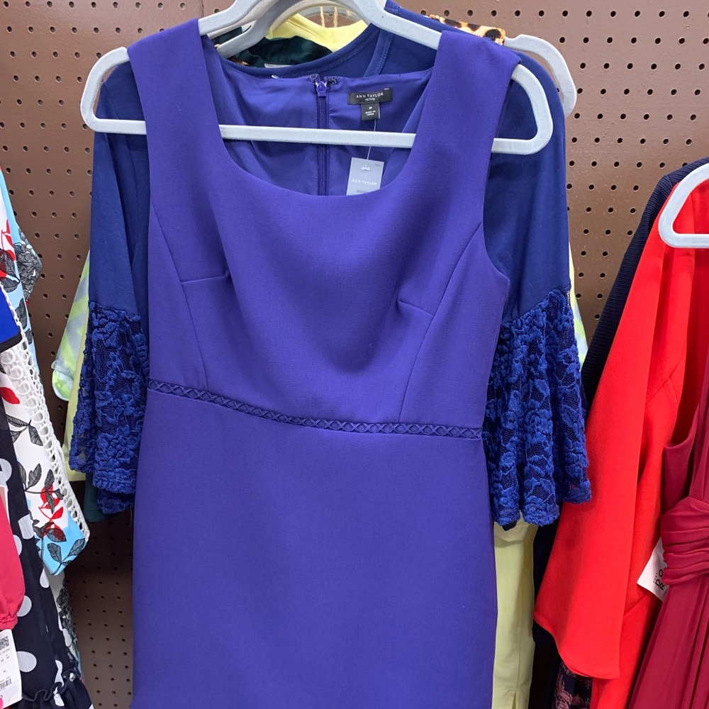 🌸🎁🛍 🎊Purple 💜 Ann Taylor Dress
